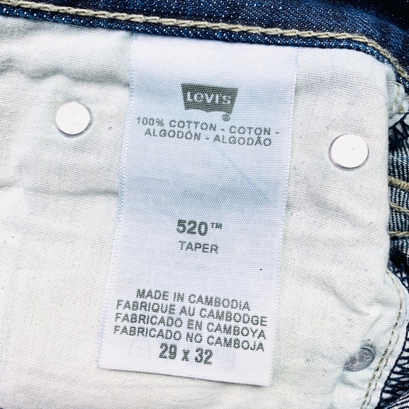 🚫SOLD! 👖|•LEVI'S•| 520 Cutoff Jean Shorts👖 - Picture 6 of 8